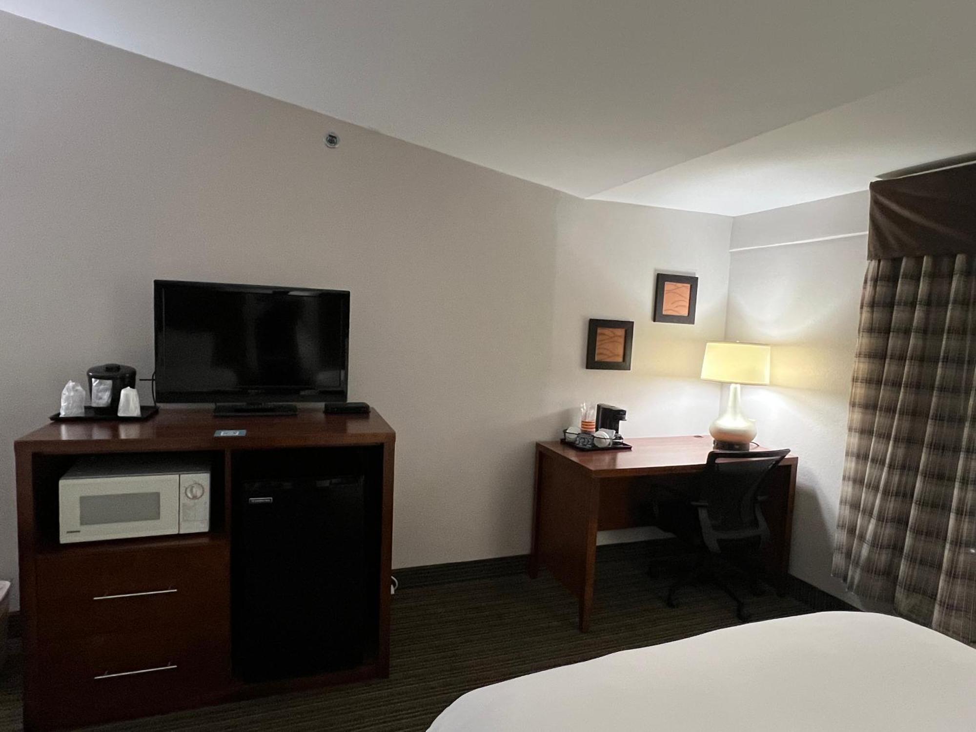 Country Inn & Suites By Radisson, Battle Creek, Mi Екстер'єр фото